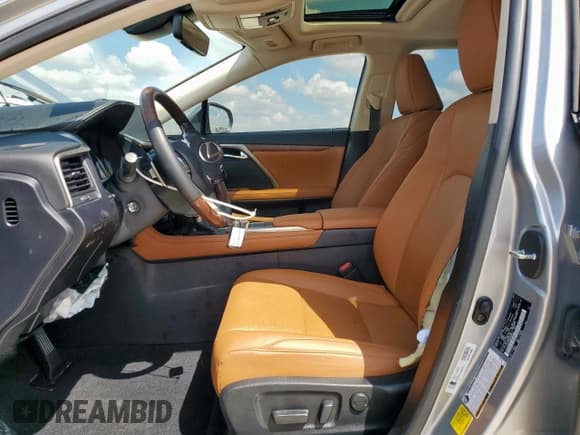 ✅ 2022 Lexus RX 350L • VIN: JTJHZKEA9N2028507 • Lot: 82072945. Wystawiony na Copart z przebiegiem 26 418 mil. Bezpłatny archiwum sprzedaży aukcyjnych z USA i szczegółowy raport historii pojazdu na DreamBid. Zdjęcie 7.