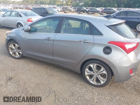 ✅ 2013 Hyundai Elantra • VIN: KMHD35LE8DU056582 • Lot: 42990343. Listed on IAAI with Not provided. Free auction sales archive from the USA and detailed vehicle history report at DreamBid. Image 3.