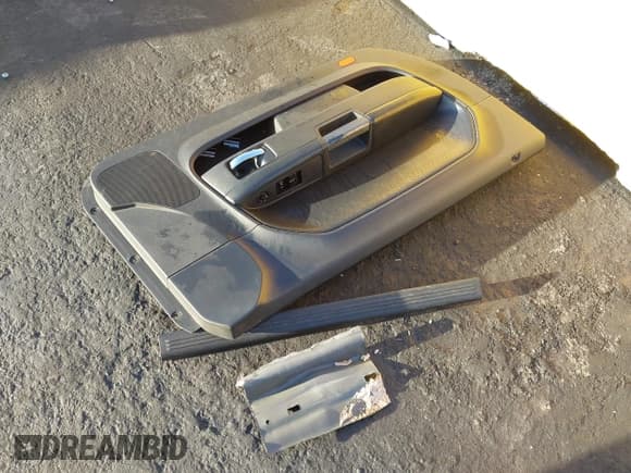 ✅ 2012 Dodge Challenger R/T Classic • VIN: 2C3CDYBTXCH254925 • Лот: 43581117. Опубликован ранее на IAAI с пробегом 107 557 миль. Бесплатный доступ к архиву аукционных продаж из США и подробный отчёт об истории автомобиля на DreamBid. Изображение 12.