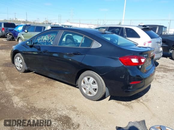 ✅ 2018 Chevrolet Cruze LS • VIN: 1G1BC5SM8J7228357 • Lot: 43515932. Listed on IAAI with 90,155 mi. Free auction sales archive from the USA and detailed vehicle history report at DreamBid. Image 3.