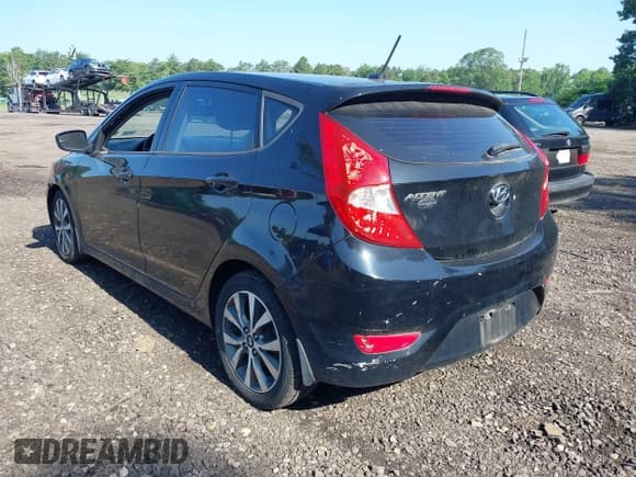 ✅ 2015 Hyundai Accent Sport • VIN: KMHCU5AE7FU200542 • Lot: 42542520. Wystawiony na IAAI z przebiegiem 132 179 mil. Bezpłatny archiwum sprzedaży aukcyjnych z USA i szczegółowy raport historii pojazdu na DreamBid. Zdjęcie 3.