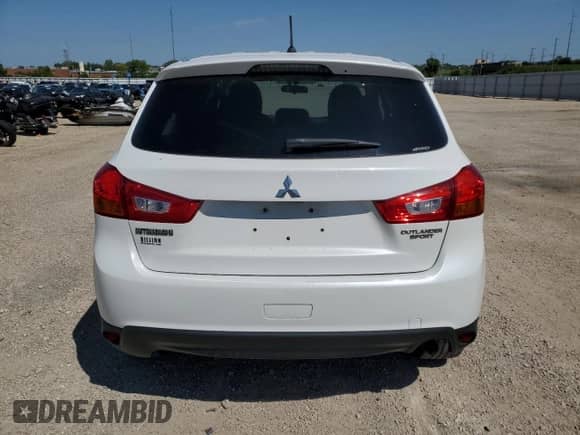 2014 Mitsubishi Outlander ES z VIN 4A4AR3AU8EE028435, wystawiony jako Copart lot #69958155 z przebiegiem 88 216 mil mil oraz Szkoda całkowita • Salvage title. Historia ofert i sprzedaży dostępna na DreamBid. Obrazek 6.