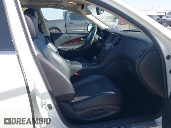 ✅ 2017 Infiniti QX50 • VIN: JN1BJ0RP2HM384215 • Лот: 42868091. Опубликован ранее на IAAI с пробегом 91 433 миль. Бесплатный доступ к архиву аукционных продаж из США и подробный отчёт об истории автомобиля на DreamBid. Изображение 5.