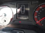 ✅ 2019 Volkswagen Jetta S • VIN: 3VWCB7BU2KM256766 • Lot: 43664754. Wystawiony na IAAI z przebiegiem 132 938 mil. Bezpłatny archiwum sprzedaży aukcyjnych z USA i szczegółowy raport historii pojazdu na DreamBid. Zdjęcie 15.