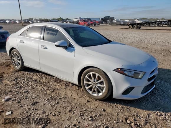 ✅ 2020 Mercedes-Benz A 220 • VIN: W1K3G4EB6LW046059 • Lot: 91238285. Wystawiony na Copart z przebiegiem Nie podano. Bezpłatny archiwum sprzedaży aukcyjnych z USA i szczegółowy raport historii pojazdu na DreamBid. Zdjęcie 4.