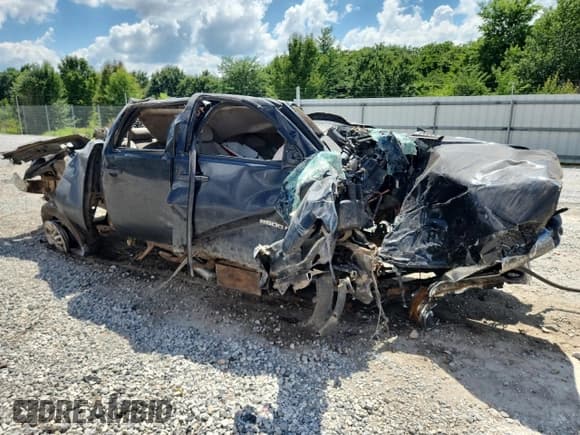 ✅ 2007 Chevrolet Silverado 2500HD 2LT • VIN: 1GCHK23667F539609 • Лот: 62011945. Опубликован ранее на Copart с пробегом Не указан. Бесплатный доступ к архиву аукционных продаж из США и подробный отчёт об истории автомобиля на DreamBid. Изображение 4.