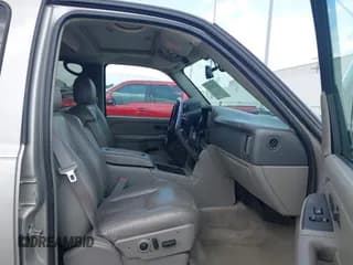 ✅ 2004 Chevrolet Suburban Z71 • VIN: 3GNFK16Z34G288542 • Лот: 42504733. Опубликован ранее на IAAI с пробегом 249 094 миль. Бесплатный доступ к архиву аукционных продаж из США и подробный отчёт об истории автомобиля на DreamBid. Изображение 5.