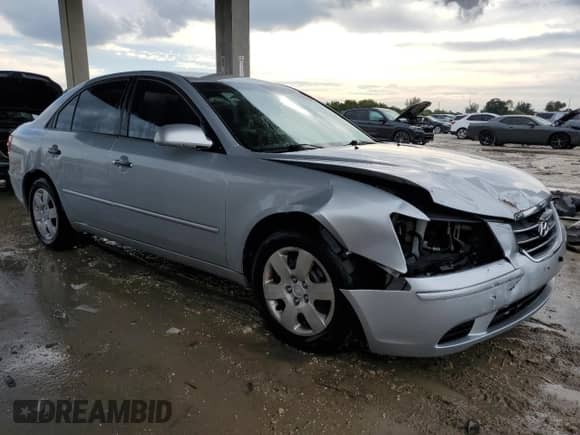 2010 Hyundai Sonata GLS with VIN 5NPET4AC2AH582913, listed as a Copart auction lot 76012504 with 68,611 mi miles and Salvage title. Bid and sale history available at DreamBid. Image 4.