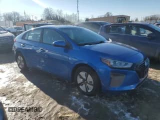 ✅ 2017 Hyundai Ioniq Blue • VIN: KMHC65LC0HU057121 • Lot: 88135165. Wystawiony na Copart z przebiegiem 150 366 mil. Bezpłatny archiwum sprzedaży aukcyjnych z USA i szczegółowy raport historii pojazdu na DreamBid. Zdjęcie 4.