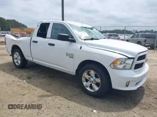 2019 Ram 1500 Tradesman z VIN 1C6RR6FG8KS500099, wystawiony jako IAAI lot #42125988 z przebiegiem 38 595 mil mil oraz . Historia ofert i sprzedaży dostępna na DreamBid. Obrazek 1.