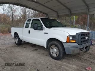 ✅ 2006 Ford F-250 XL • VIN: 1FTNX20506EA94109 • Lot: 43813138. Listed on IAAI with 279,665 mi. Free auction sales archive from the USA and detailed vehicle history report at DreamBid. Image 1.