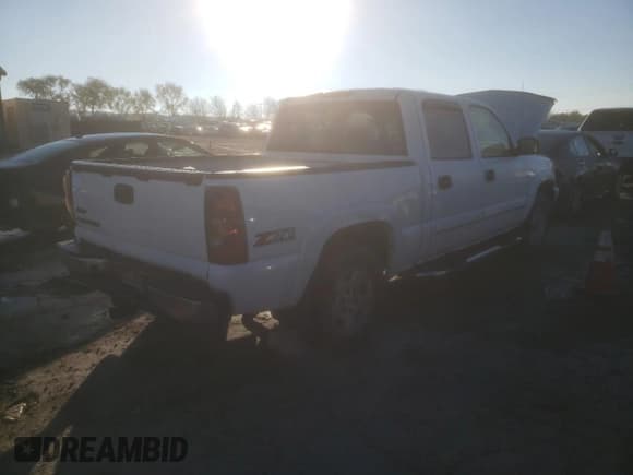 ✅ 2006 Chevrolet Silverado 1500 LT1 • VIN: 2GCEK13T861172494 • Лот: 79607834. Опубликован ранее на Copart с пробегом 244 567 миль. Бесплатный доступ к архиву аукционных продаж из США и подробный отчёт об истории автомобиля на DreamBid. Изображение 3.