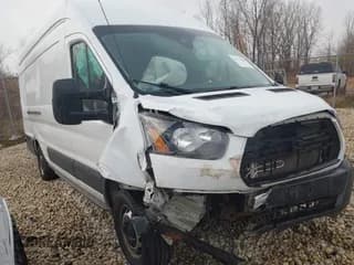 ✅ 2019 Ford Transit • VIN: 1FTBW3XM2KKB72636 • Lot: 43311798. Wystawiony na IAAI z przebiegiem 136 730 mil. Bezpłatny archiwum sprzedaży aukcyjnych z USA i szczegółowy raport historii pojazdu na DreamBid. Zdjęcie 1.