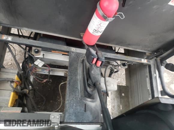 ✅ 2017 Smart fortwo • VIN: 5J5L726B1HA828317 • Lot: 81424134. Wystawiony na Copart z przebiegiem Nie podano. Bezpłatny archiwum sprzedaży aukcyjnych z USA i szczegółowy raport historii pojazdu na DreamBid. Zdjęcie 11.