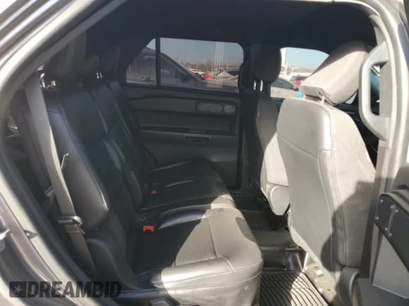 ✅ 2022 Ford Police Interceptor Utility • VIN: 1FM5K8AB5NGB81718 • Lot: 91243055. Wystawiony na Copart z przebiegiem 65 426 mil. Bezpłatny archiwum sprzedaży aukcyjnych z USA i szczegółowy raport historii pojazdu na DreamBid. Zdjęcie 10.