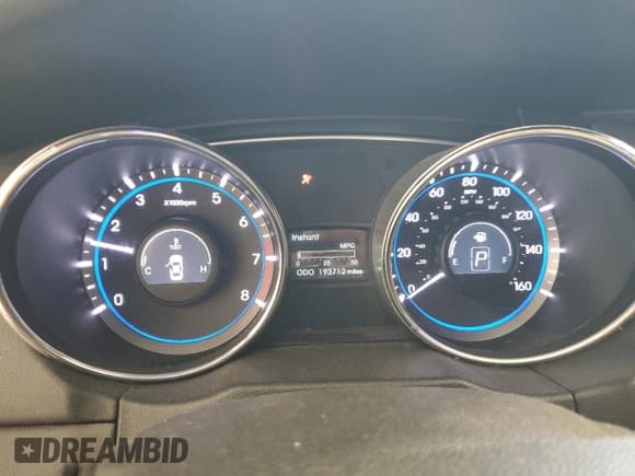 ✅ 2011 Hyundai Sonata SE • VIN: 5NPEC4AC4BH071642 • Лот: 70437534. Опубликован ранее на Copart с пробегом 193 712 миль. Бесплатный доступ к архиву аукционных продаж из США и подробный отчёт об истории автомобиля на DreamBid. Изображение 9.