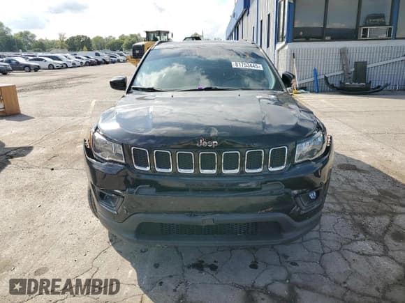 ✅ 2018 Jeep Compass Latitude • VIN: 3C4NJDBB6JT143080 • Lot: 81753445. Listed on Copart with 114,588 mi. Free auction sales archive from the USA and detailed vehicle history report at DreamBid. Image 5.