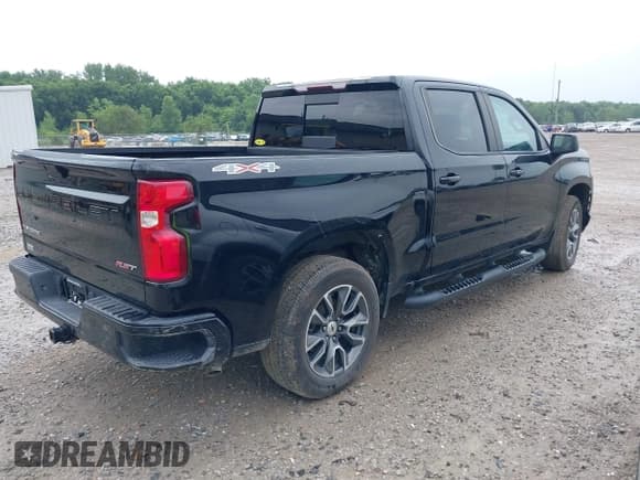✅ 2020 Chevrolet Silverado 1500 RST • VIN: 3GCUYEETXLG285283 • Lot: 42611801. Listed on IAAI with 89,525 mi. Free auction sales archive from the USA and detailed vehicle history report at DreamBid. Image 4.