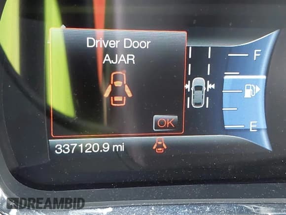 ✅ 2018 Lincoln MKT • VIN: 2LMHJ5NK1JBL01805 • Lot: 42876429. Wystawiony na IAAI z przebiegiem 337 120 mil. Bezpłatny archiwum sprzedaży aukcyjnych z USA i szczegółowy raport historii pojazdu na DreamBid. Zdjęcie 15.