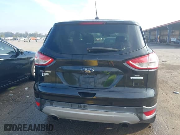 ✅ 2014 Ford Escape SE • VIN: 1FMCU0GX8EUE28205 • Lot: 43699660. Wystawiony na IAAI z przebiegiem 156 657 mil. Bezpłatny archiwum sprzedaży aukcyjnych z USA i szczegółowy raport historii pojazdu na DreamBid. Zdjęcie 16.