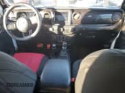 ✅ 2020 Jeep Wrangler Unlimited Willys • VIN: 1C4HJXDN9LW154108 • Lot: 84794694. Wystawiony na Copart z przebiegiem 64 609 mil. Bezpłatny archiwum sprzedaży aukcyjnych z USA i szczegółowy raport historii pojazdu na DreamBid. Zdjęcie 8.