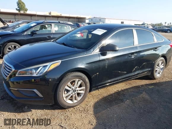 ✅ 2016 Hyundai Sonata SE • VIN: 5NPE24AF6GH406887 • Лот: 43665234. Опубликован ранее на IAAI с пробегом 107 477 миль. Бесплатный доступ к архиву аукционных продаж из США и подробный отчёт об истории автомобиля на DreamBid. Изображение 2.