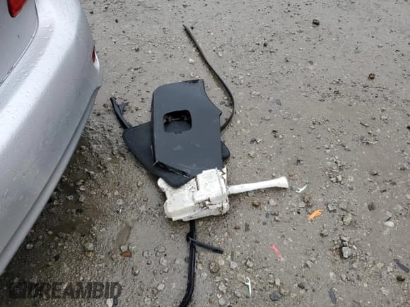 ✅ 2010 Toyota Corolla LE • VIN: 1NXBU4EE8AZ343637 • Lot: 92098545. Wystawiony na Copart z przebiegiem 144 512 mil. Bezpłatny archiwum sprzedaży aukcyjnych z USA i szczegółowy raport historii pojazdu na DreamBid. Zdjęcie 12.