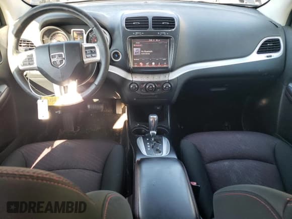 ✅ 2011 Dodge Journey R/T • VIN: 3D4PG7FG0BT544594 • Lot: 81502435. Wystawiony na Copart z przebiegiem 148 795 mil. Bezpłatny archiwum sprzedaży aukcyjnych z USA i szczegółowy raport historii pojazdu na DreamBid. Zdjęcie 8.