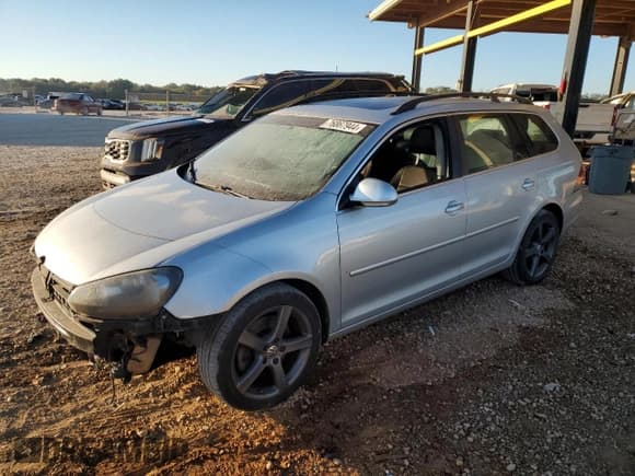 ✅ 2010 Volkswagen Jetta TDI • VIN: 3VWTL7AJ4AM643127 • Lot: 76867944. Listed on Copart with 207,607 mi. Free auction sales archive from the USA and detailed vehicle history report at DreamBid. Image 1.