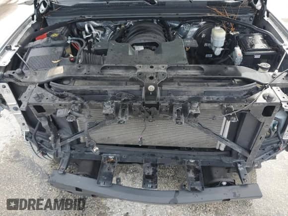 2018 Chevrolet Tahoe Premier z VIN 1GNSCCKJ9JR203707, wystawiony jako Copart lot #78011674 z przebiegiem 76 337 mil mil oraz Szkoda całkowita • Salvage title. Historia ofert i sprzedaży dostępna na DreamBid. Obrazek 12.