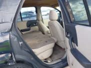 ✅ 2004 Saturn VUE V6 • VIN: 5GZCZ53444S887559 • Lot: 41496856. Wystawiony na IAAI z przebiegiem 210 419 mil. Bezpłatny archiwum sprzedaży aukcyjnych z USA i szczegółowy raport historii pojazdu na DreamBid. Zdjęcie 8.