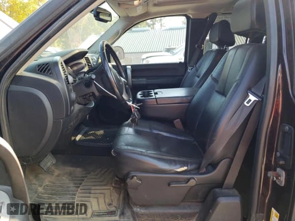 ✅ 2008 Chevrolet Silverado 1500 1LT • VIN: 1GCEK19048Z118424 • Lot: 75701804. Listed on Copart with 253,506 mi. Free auction sales archive from the USA and detailed vehicle history report at DreamBid. Image 7.