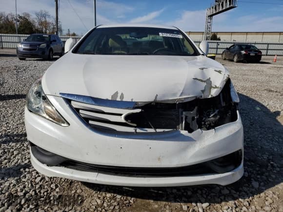 ✅ 2014 Hyundai Sonata GLS • VIN: 5NPEB4AC4EH925584 • Lot: 91270665. Listed on Copart with 178,357 mi. Free auction sales archive from the USA and detailed vehicle history report at DreamBid. Image 5.