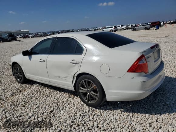 ✅ 2011 Ford Fusion SE • VIN: 3FAHP0HG5BR330869 • Lot: 90049835. Wystawiony na Copart z przebiegiem 157 133 mil. Bezpłatny archiwum sprzedaży aukcyjnych z USA i szczegółowy raport historii pojazdu na DreamBid. Zdjęcie 2.