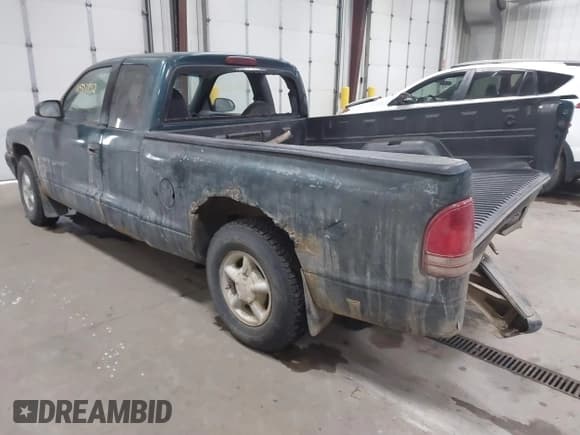 ✅ 1998 Dodge Dakota • VIN: 1B7FL22P1WS723652 • Lot: 41507852. Listed on IAAI with 296,031 mi. Free auction sales archive from the USA and detailed vehicle history report at DreamBid. Image 3.