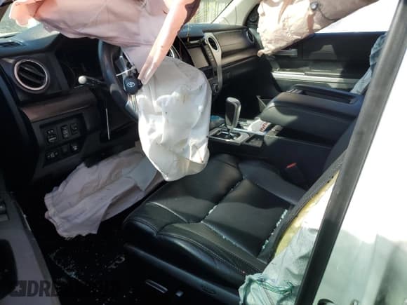 ✅ 2019 Toyota Tundra SR5 • VIN: 5TFFY5F19KX251576 • Лот: 43228725. Опубликован ранее на Copart с пробегом 64 027 миль. Бесплатный доступ к архиву аукционных продаж из США и подробный отчёт об истории автомобиля на DreamBid. Изображение 7.