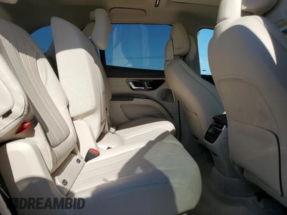 ✅ 2023 Mercedes-Benz EQS 580 • VIN: 4JGDM4EB6PA008224 • Lot: 70557495. Wystawiony na Copart z przebiegiem 11 563 mil. Bezpłatny archiwum sprzedaży aukcyjnych z USA i szczegółowy raport historii pojazdu na DreamBid. Zdjęcie 11.