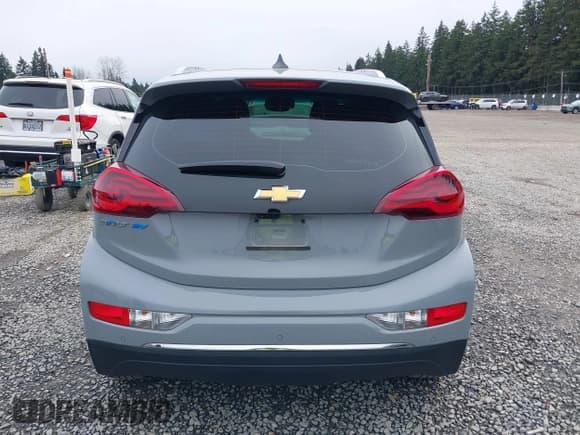 ✅ 2020 Chevrolet Bolt EV Premier • VIN: 1G1FZ6S08L4145700 • Lot: 41762056. Wystawiony na IAAI z przebiegiem 13 466 mil. Bezpłatny archiwum sprzedaży aukcyjnych z USA i szczegółowy raport historii pojazdu na DreamBid. Zdjęcie 16.
