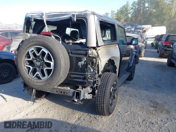 ✅ 2023 Ford Bronco • VIN: 1FMDE5CP1PLB37171 • Lot: 43281673. Listed on IAAI with 25,749 mi. Free auction sales archive from the USA and detailed vehicle history report at DreamBid. Image 4.