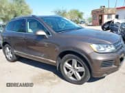 ✅ 2012 Volkswagen Touareg Lux • VIN: WVGEF9BP6CD008938 • Лот: 43243609. Опубликован ранее на IAAI с пробегом 199 470 миль. Бесплатный доступ к архиву аукционных продаж из США и подробный отчёт об истории автомобиля на DreamBid. Изображение 13.