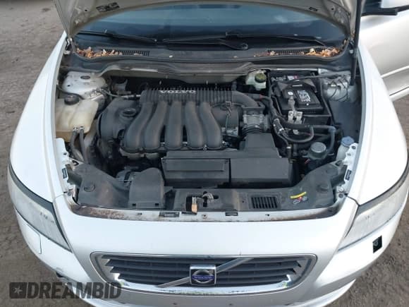 ✅ 2010 Volvo S40 • VIN: YV1382MS0A2489786 • Lot: 43528265. Listed on IAAI with Not provided. Free auction sales archive from the USA and detailed vehicle history report at DreamBid. Image 10.