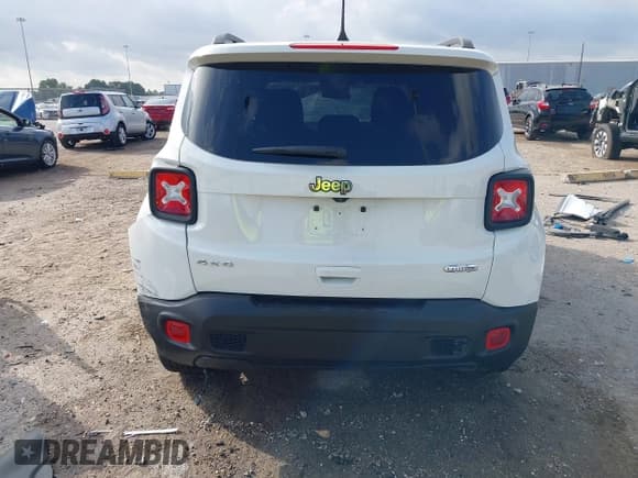 ✅ 2022 Jeep Renegade Latitude • VIN: ZACNJDB17NPN97243 • Lot: 43504259. Listed on IAAI with Not provided. Free auction sales archive from the USA and detailed vehicle history report at DreamBid. Image 15.