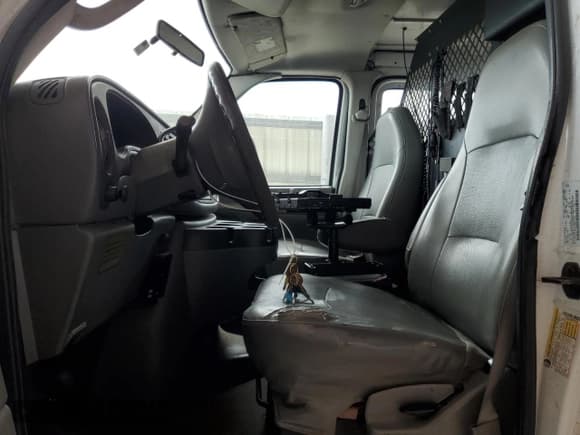 ✅ 2008 Ford Econoline Cargo Commercial • VIN: 1FTSE34L68DA15462 • Lot: 52294355. Listed on Copart with 241,408 mi. Free auction sales archive from the USA and detailed vehicle history report at DreamBid. Image 7.