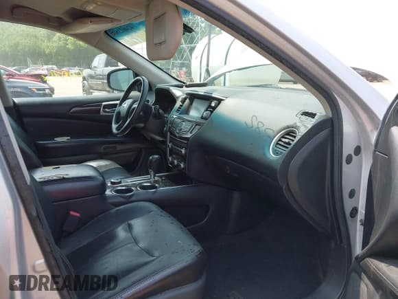 ✅ 2013 Nissan Pathfinder SL • VIN: 5N1AR2MM5DC686734 • Lot: 42461385. Listed on IAAI with 171,071 mi. Free auction sales archive from the USA and detailed vehicle history report at DreamBid. Image 5.
