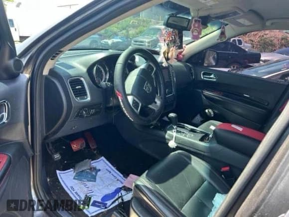 ✅ 2013 Dodge Durango R/T • VIN: 1C4SDHCT0DC689270 • Lot: 70104715. Wystawiony na Copart z przebiegiem 169 510 mil. Bezpłatny archiwum sprzedaży aukcyjnych z USA i szczegółowy raport historii pojazdu na DreamBid. Zdjęcie 5.