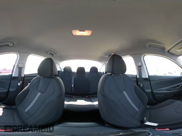 ✅ 2024 Hyundai Elantra SE • VIN: KMHLL4DG5RU841106 • Lot: 43171550. Wystawiony na IAAI z przebiegiem 10 008 mil mil. Skorzystaj z bezpłatnego archiwum sprzedaży aukcyjnych z USA i zobacz szczegółowy raport historii pojazdu na DreamBid. Zdjęcie 18.