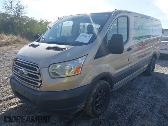✅ 2017 Ford Transit XL • VIN: 1FMZK1YM1HKB03485 • Lot: 41429937. Wystawiony na IAAI z przebiegiem 113 171 mil. Bezpłatny archiwum sprzedaży aukcyjnych z USA i szczegółowy raport historii pojazdu na DreamBid. Zdjęcie 22.