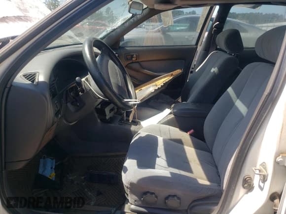 ✅ 1995 Toyota Camry LE • VIN: 4T1GK12E6SU083190 • Lot: 70914815. Wystawiony na Copart z przebiegiem 270 869 mil. Bezpłatny archiwum sprzedaży aukcyjnych z USA i szczegółowy raport historii pojazdu na DreamBid. Zdjęcie 7.