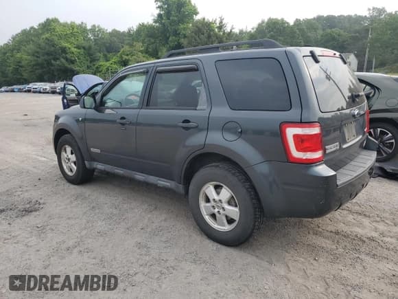 ✅ 2008 Ford Escape XLT • VIN: 1FMCU93128KD51563 • Лот: 59758545. Опубликован ранее на Copart с пробегом 126 832 миль. Бесплатный доступ к архиву аукционных продаж из США и подробный отчёт об истории автомобиля на DreamBid. Изображение 2.
