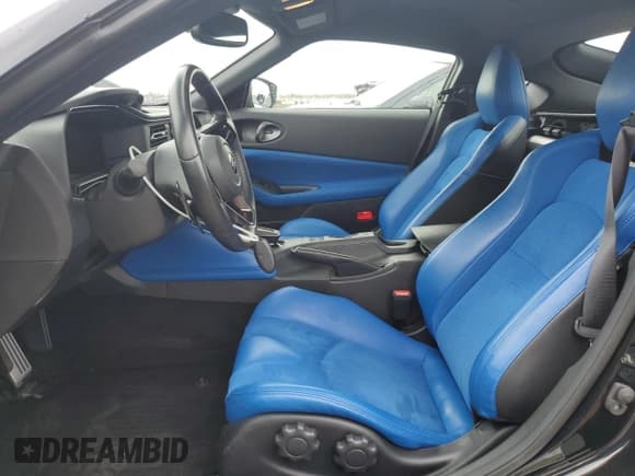 ✅ 2024 Nissan Z Performance • VIN: JN1BZ4BH6RM361251 • Lot: 54354075. Wystawiony na Copart z przebiegiem 21 289 mil. Bezpłatny archiwum sprzedaży aukcyjnych z USA i szczegółowy raport historii pojazdu na DreamBid. Zdjęcie 7.